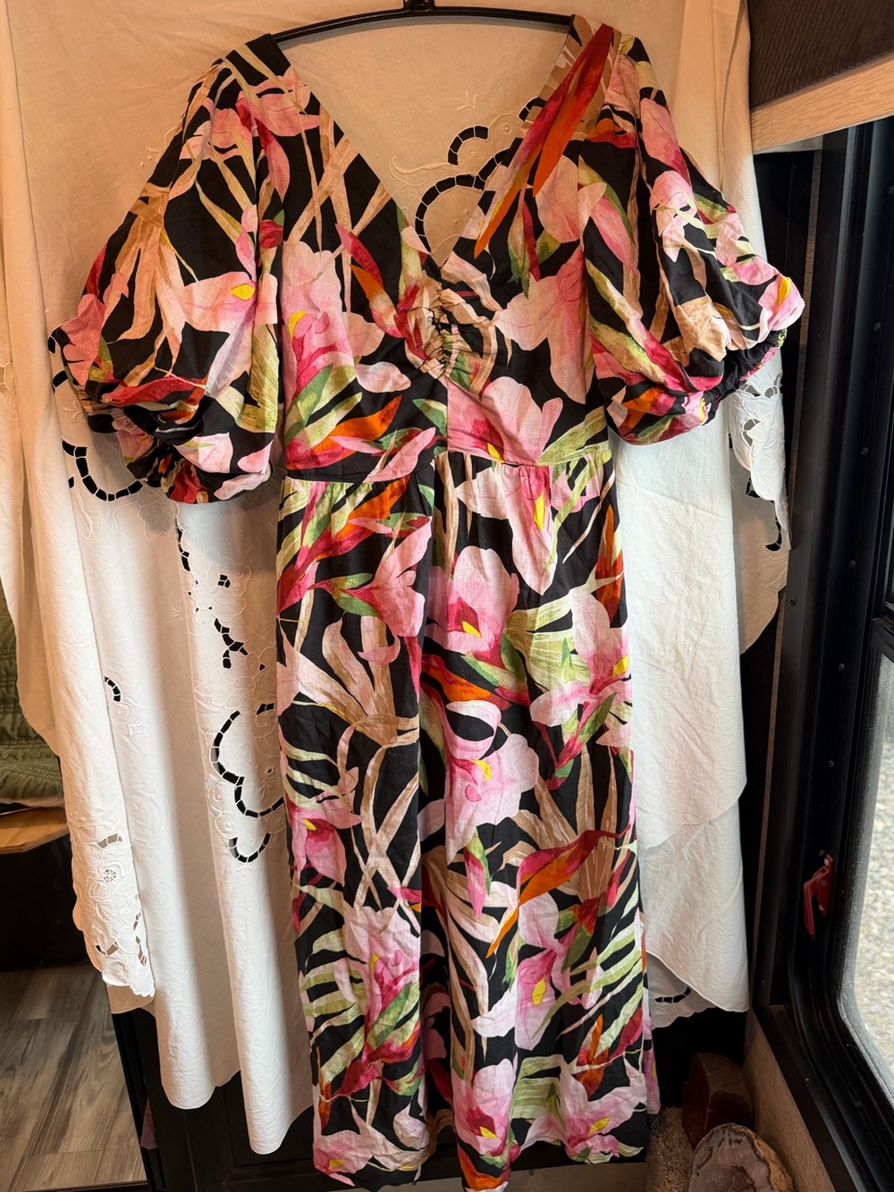 H&M Linen Blend Floral Midi Dress Medium Black Pink Puff Sleeve Cottagecore Boho